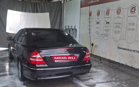 Mercedes-Benz E-Класс, 2005 год, 900 000 рублей, 6 фотография