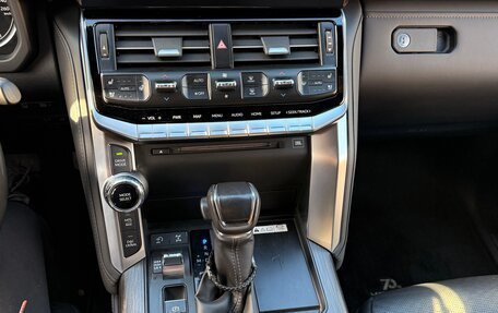 Toyota Land Cruiser, 2022 год, 11 700 000 рублей, 3 фотография
