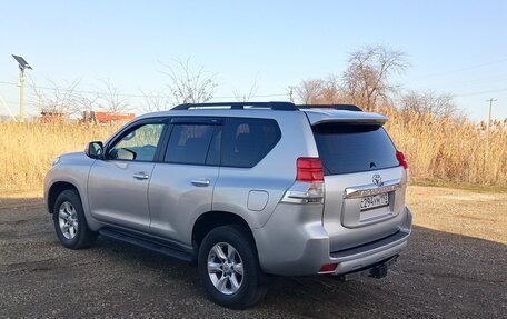 Toyota Land Cruiser Prado 150 рестайлинг 2, 2010 год, 3 000 000 рублей, 5 фотография