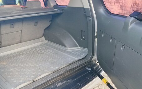 Toyota Land Cruiser Prado 150 рестайлинг 2, 2010 год, 3 000 000 рублей, 8 фотография