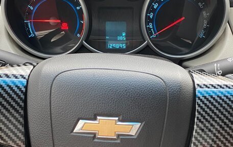 Chevrolet Cruze II, 2011 год, 650 000 рублей, 3 фотография