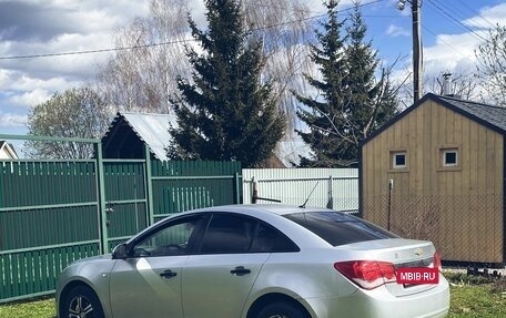 Chevrolet Cruze II, 2011 год, 650 000 рублей, 4 фотография