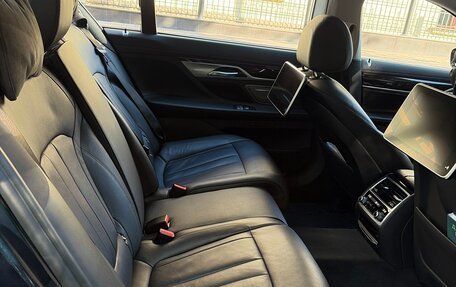 BMW 7 серия, 2018 год, 3 100 000 рублей, 8 фотография