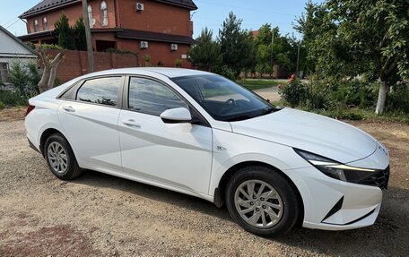 Hyundai Elantra, 2022 год, 1 900 000 рублей, 6 фотография