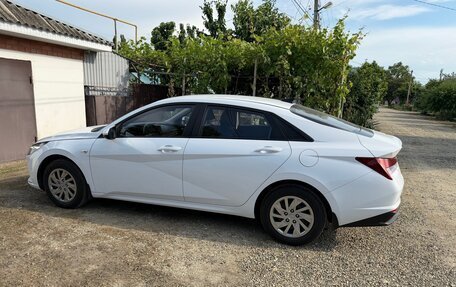 Hyundai Elantra, 2022 год, 1 900 000 рублей, 9 фотография
