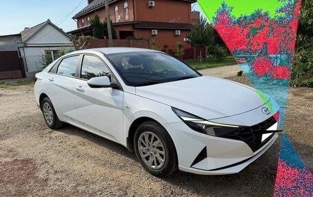 Hyundai Elantra, 2022 год, 1 900 000 рублей, 5 фотография