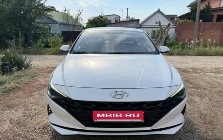 Hyundai Elantra, 2022 год, 1 900 000 рублей, 3 фотография