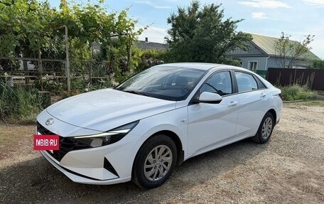 Hyundai Elantra, 2022 год, 1 900 000 рублей, 11 фотография