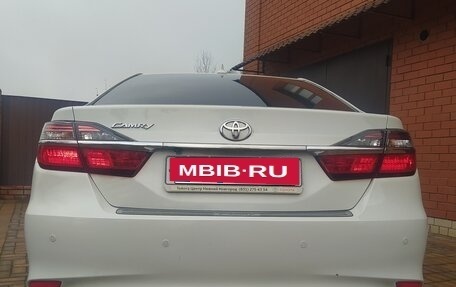 Toyota Camry, 2017 год, 2 050 000 рублей, 2 фотография