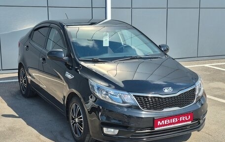 KIA Rio III рестайлинг, 2016 год, 976 000 рублей, 1 фотография