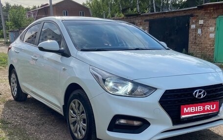 Hyundai Solaris II рестайлинг, 2018 год, 1 350 000 рублей, 1 фотография