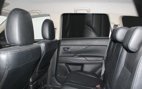 Mitsubishi Outlander III рестайлинг 3, 2015 год, 1 559 900 рублей, 15 фотография