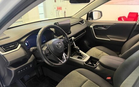 Toyota RAV4, 2023 год, 3 800 500 рублей, 13 фотография