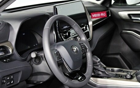 Toyota Highlander, 2026 год, 5 690 000 рублей, 13 фотография