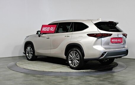 Toyota Highlander, 2026 год, 5 690 000 рублей, 7 фотография