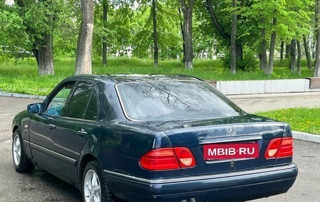 Mercedes-Benz E-Класс, 1996 год, 200 000 рублей, 3 фотография