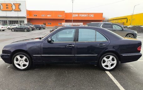 Mercedes-Benz E-Класс, 1999 год, 600 000 рублей, 4 фотография