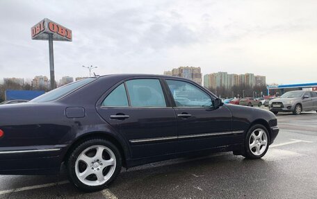 Mercedes-Benz E-Класс, 1999 год, 600 000 рублей, 3 фотография