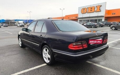 Mercedes-Benz E-Класс, 1999 год, 600 000 рублей, 7 фотография