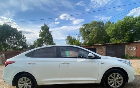 Hyundai Solaris II рестайлинг, 2018 год, 1 350 000 рублей, 4 фотография