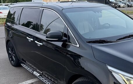 KIA Carnival III, 2018 год, 1 990 000 рублей, 7 фотография