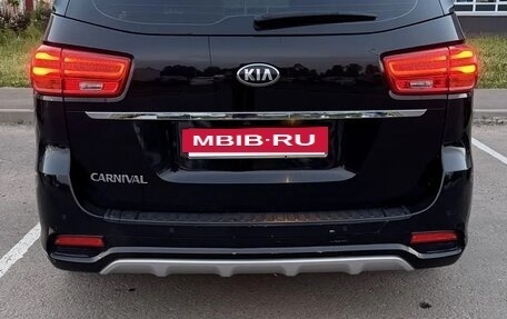 KIA Carnival III, 2018 год, 1 990 000 рублей, 6 фотография