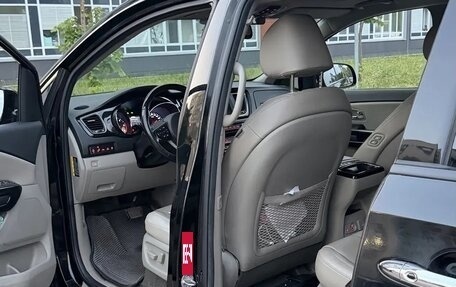 KIA Carnival III, 2018 год, 1 990 000 рублей, 4 фотография