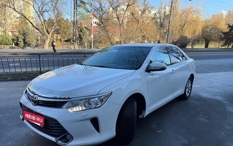Toyota Camry, 2016 год, 2 150 000 рублей, 2 фотография