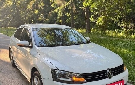Volkswagen Jetta VI, 2014 год, 780 000 рублей, 2 фотография