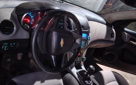 Chevrolet Cruze II, 2013 год, 695 000 рублей, 9 фотография