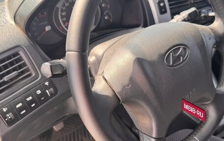 Hyundai Tucson III, 2006 год, 560 000 рублей, 10 фотография