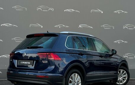 Volkswagen Tiguan II, 2017 год, 2 155 900 рублей, 2 фотография