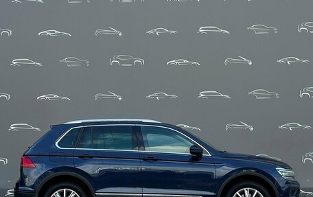 Volkswagen Tiguan II, 2017 год, 2 155 900 рублей, 13 фотография