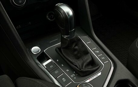 Volkswagen Tiguan II, 2017 год, 2 155 900 рублей, 18 фотография