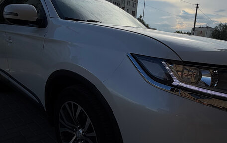 Mitsubishi Outlander III рестайлинг 3, 2015 год, 1 695 000 рублей, 17 фотография