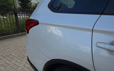 Mitsubishi Outlander III рестайлинг 3, 2015 год, 1 695 000 рублей, 14 фотография