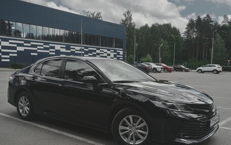 Toyota Camry, 2018 год, 2 650 000 рублей, 2 фотография