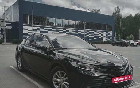 Toyota Camry, 2018 год, 2 650 000 рублей, 4 фотография