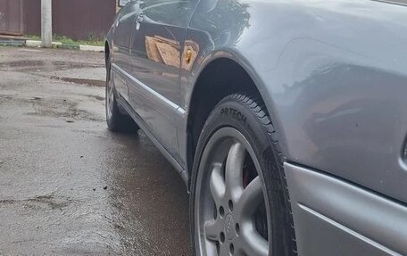 Audi A8, 1997 год, 400 000 рублей, 5 фотография