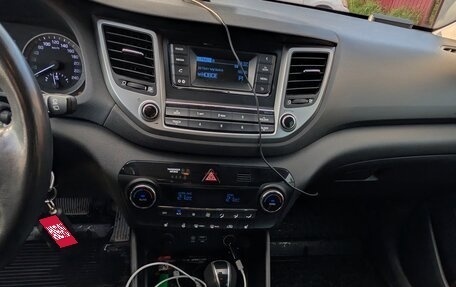Hyundai Tucson III, 2017 год, 1 640 000 рублей, 10 фотография