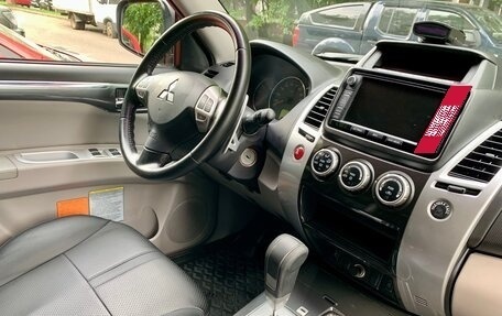 Mitsubishi Pajero Sport II рестайлинг, 2014 год, 2 335 000 рублей, 18 фотография