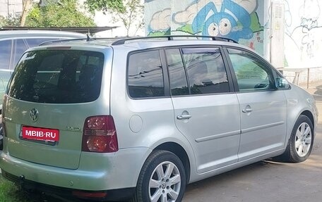 Volkswagen Touran III, 2008 год, 550 000 рублей, 4 фотография