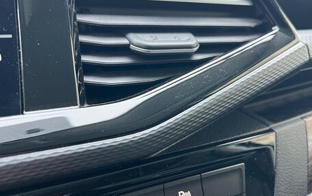 Volkswagen Multivan T6 рестайлинг, 2020 год, 6 050 000 рублей, 7 фотография