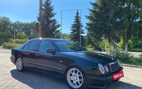 Mercedes-Benz E-Класс, 1996 год, 400 000 рублей, 2 фотография