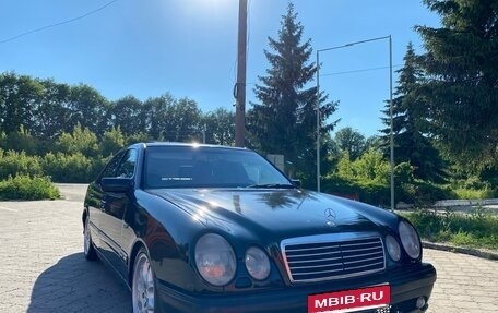 Mercedes-Benz E-Класс, 1996 год, 400 000 рублей, 3 фотография
