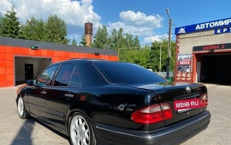 Mercedes-Benz E-Класс, 1996 год, 400 000 рублей, 9 фотография