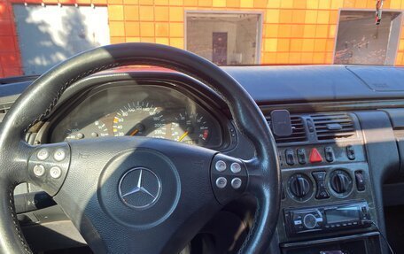 Mercedes-Benz E-Класс, 1996 год, 400 000 рублей, 21 фотография