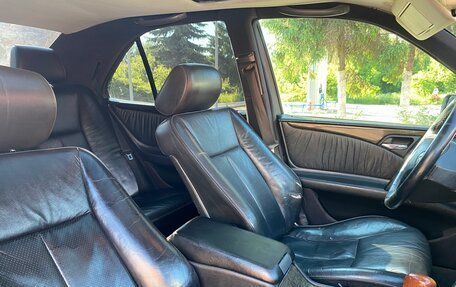 Mercedes-Benz E-Класс, 1996 год, 400 000 рублей, 19 фотография