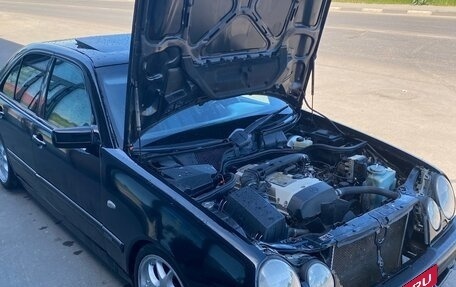 Mercedes-Benz E-Класс, 1996 год, 400 000 рублей, 24 фотография