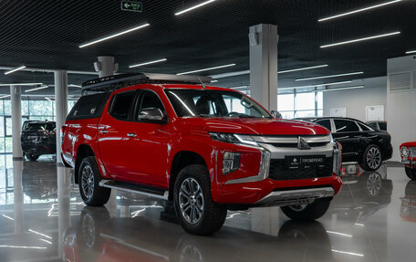 Mitsubishi L200 IV рестайлинг, 2020 год, 3 650 000 рублей, 2 фотография